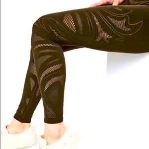 Lululemon Reveal 7/8 Tights 8